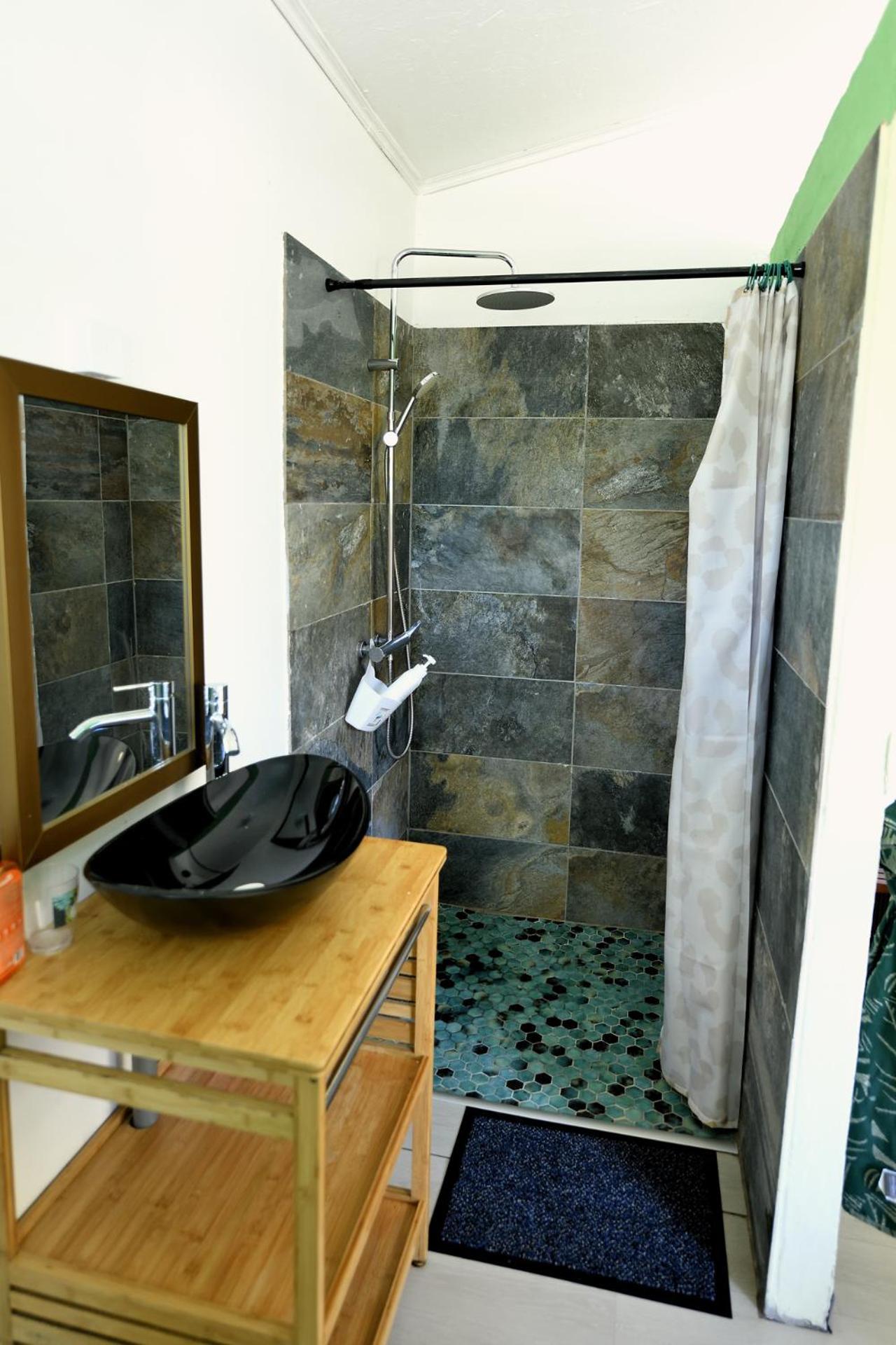La Maison Verte Le Tampon Ruang foto